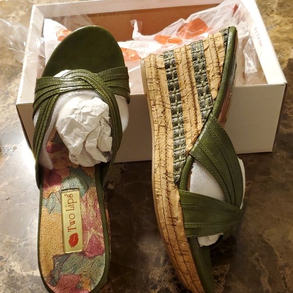 Two Lips Shoes - Green Wedge Sandals